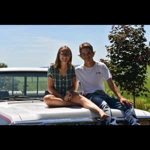 Meet your Posher, Mia